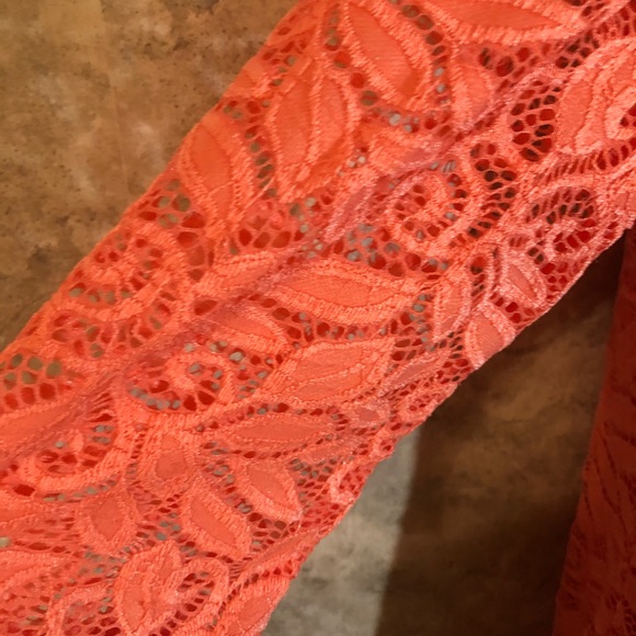 Sandra Darren Pull-Over Floral Lace Dress - Picture 5 of 13